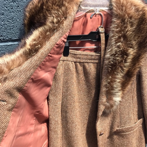 😍 Vintage fur lined suits - tweed to boot! - Picture 5 of 11